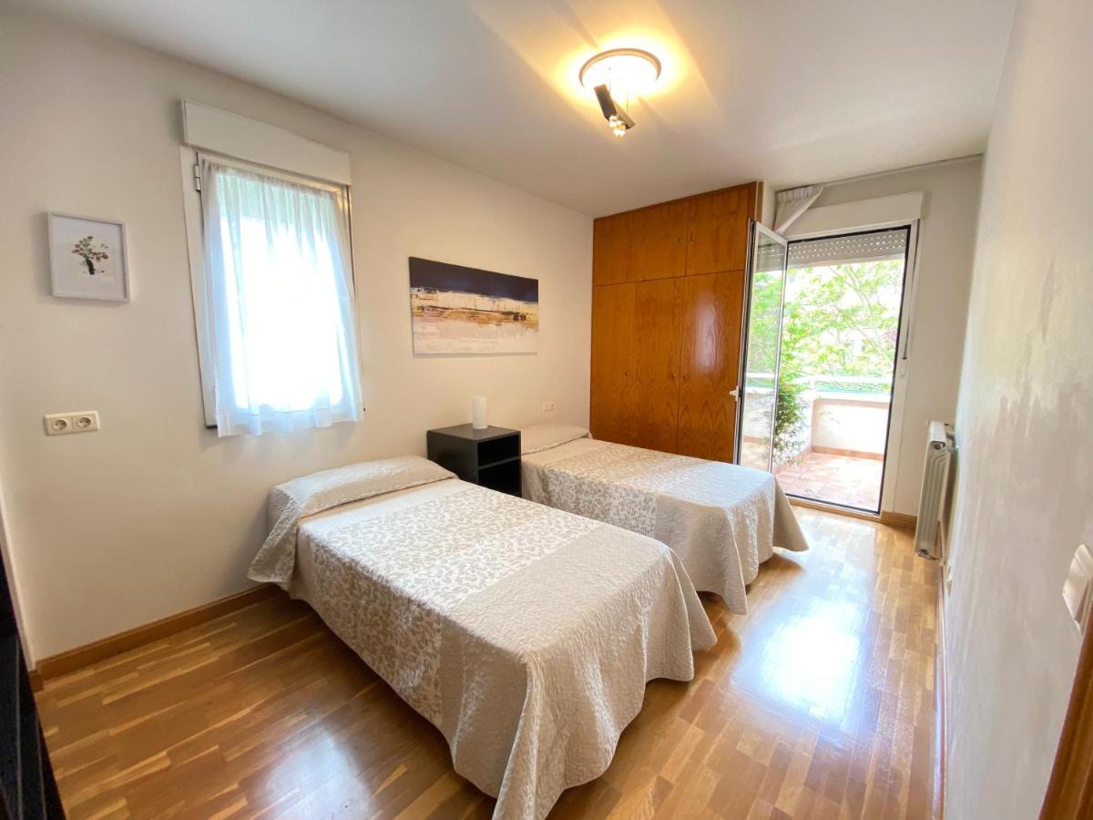 Casa Chalet Jardin Particular Ideal Grupos Y Familias Baranain المظهر الخارجي الصورة